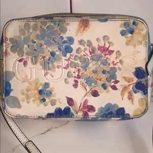 Guess floral crossbody bag